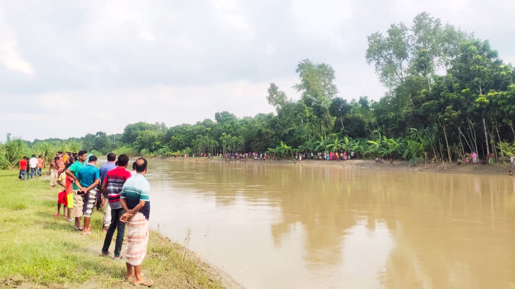 বড়াল নদীতে গোসল করতে নেমে শিক্ষার্থী নিখোঁজ