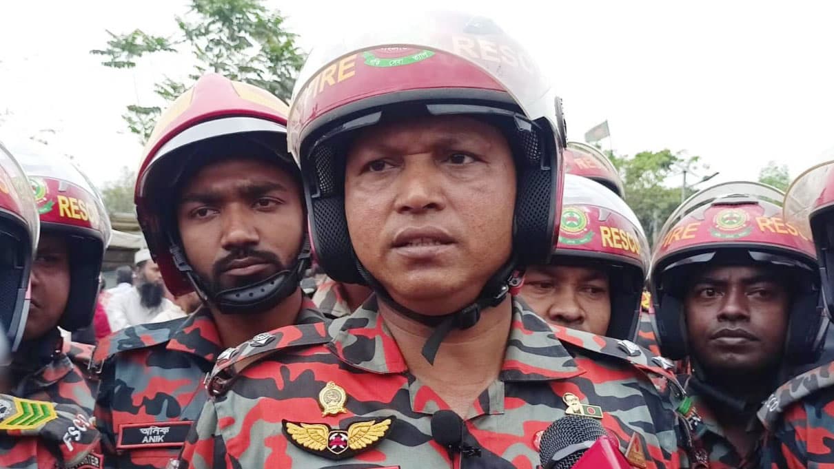 নিহতদের বেশির ভাগই সামনের সিটের যাত্রী: ফায়ার সার্ভিস