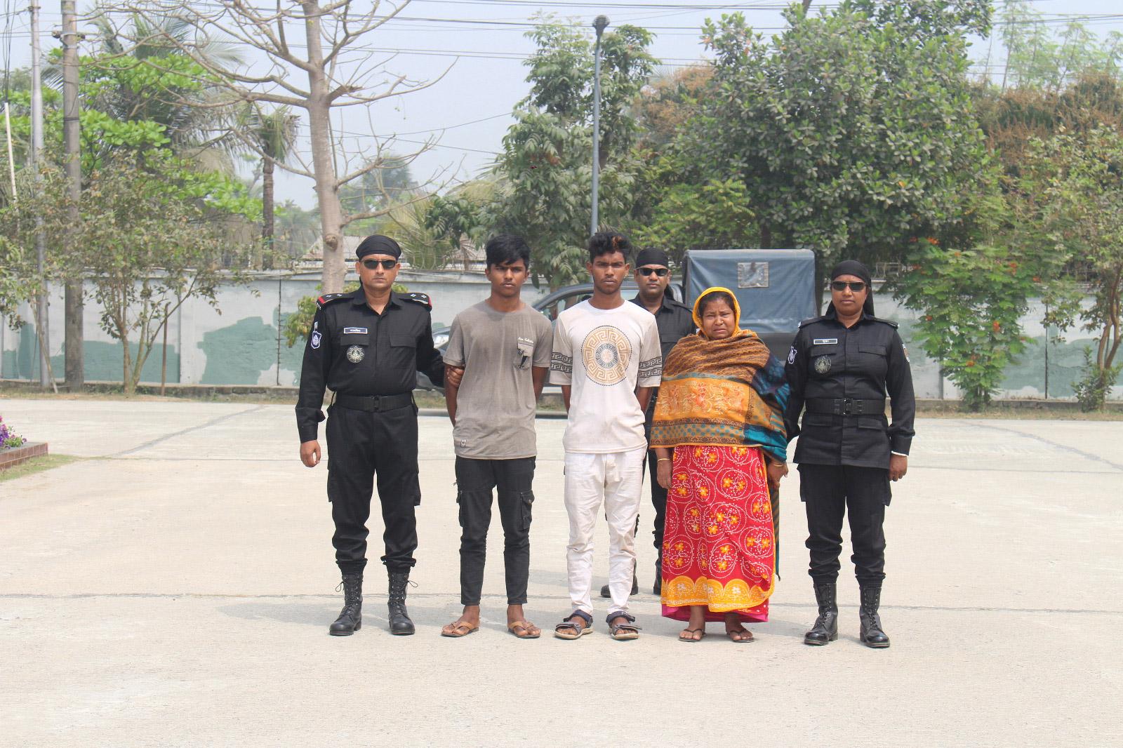 বাংলাদেশি তরুণীকে ভারতে পাচার ও হত্যা মামলায় গ্রেপ্তার ৩