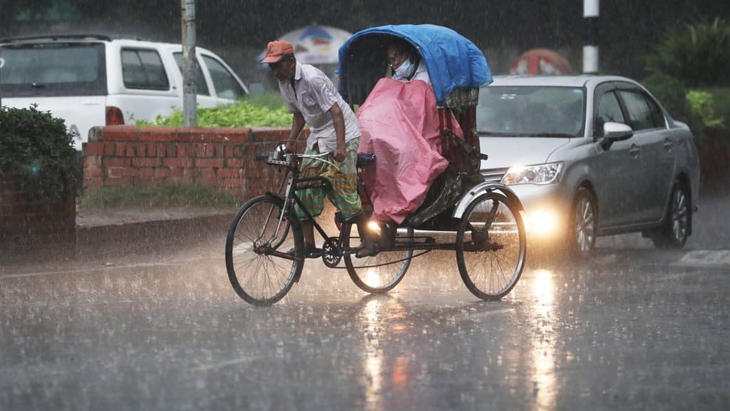 ৬ বিভাগে হতে পারে বজ্রসহ বৃষ্টি