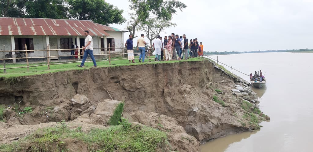 বিলীন স্থাপনা, বাস্তুচ্যুত মানুষ