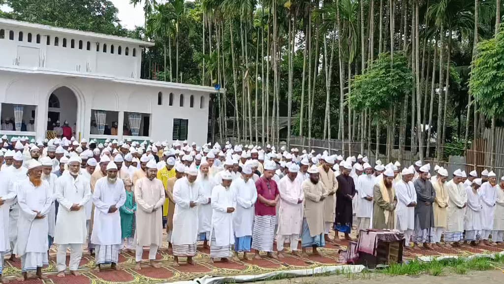 চট্টগ্রামের কয়েকটি গ্রামে ঈদুল আজহা উদ্‌যাপিত