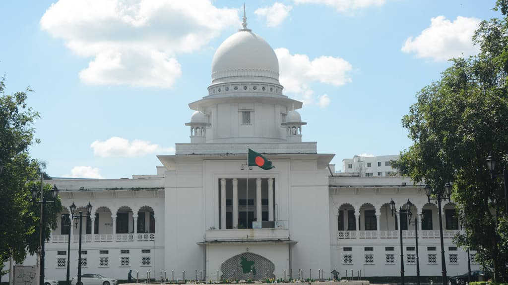 রোববার থেকে আদালতে ফিরছে কালো কোট-গাউন