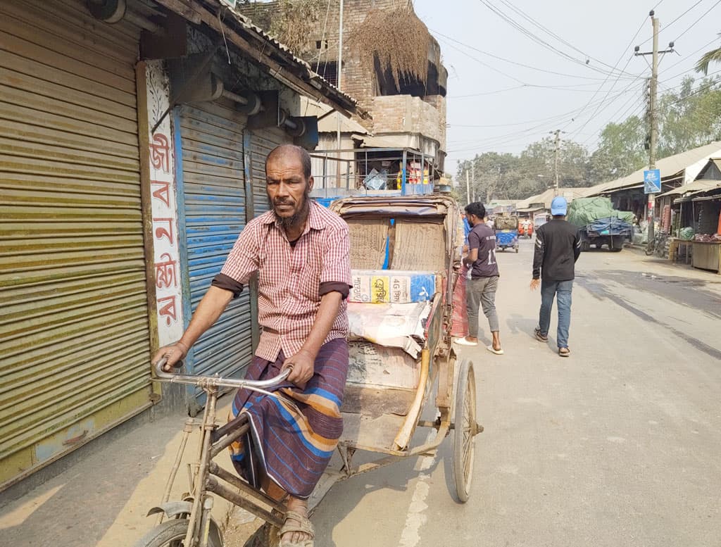 ‘কামাই তো বাড়ে নাই, সউগ জিনিসের দাম বাড়ছে’