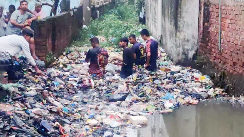 চট্টগ্রামে নালায় পড়ে নিখোঁজ শিশু আরাফাতের মরদেহ মিলল ১৬ ঘণ্টা পর