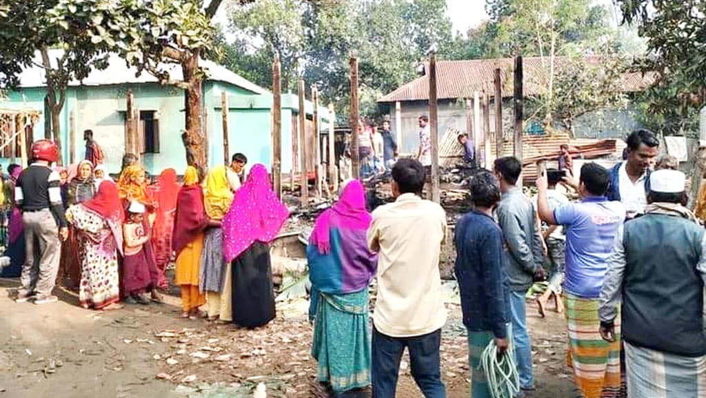 শেরপুরে আগুনে পুড়ে নাতিসহ সাবেক নারী ইউপি সদস্যের মৃত্যু