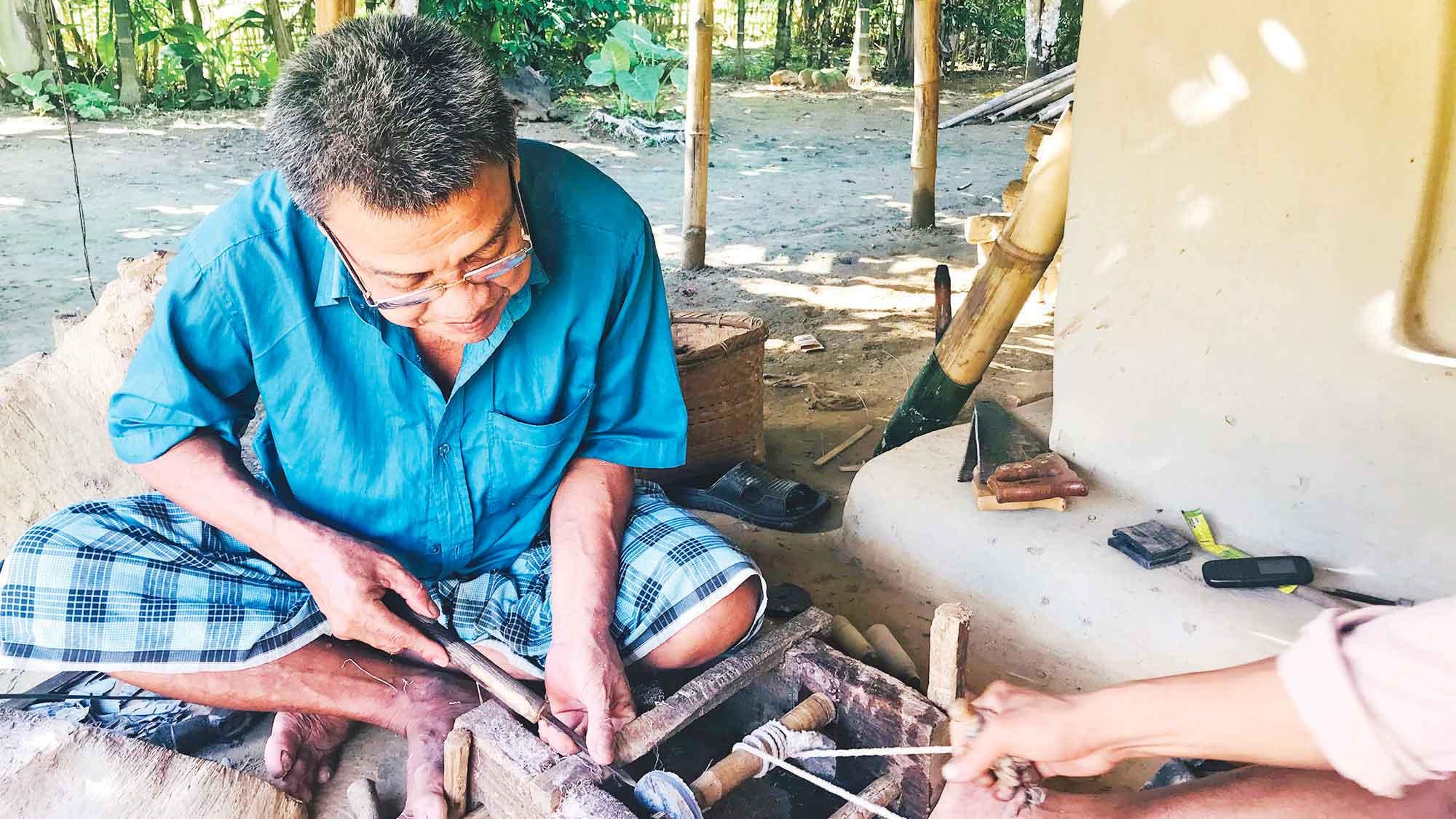 মহিষের শিং থেকে গয়না