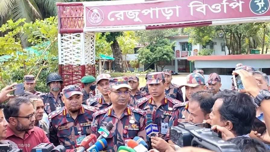 মিয়ানমারে গোলাগুলির মধ্যে বিজিবি মহাপরিচালকের সীমান্ত পরিদর্শন, পতাকা বৈঠকের সম্ভাবনা