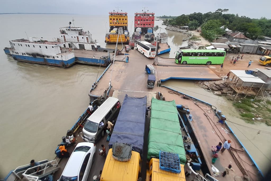 নতুন ভাড়ায় ফেরিতে পারাপার