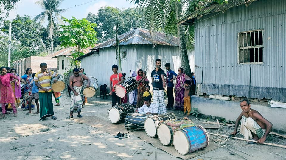 ঢুলিদের উৎসবের আমেজ