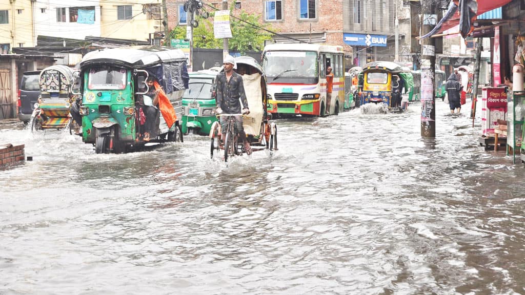 চট্টগ্রামে ২৪ ঘণ্টায় ১৫০ মিলিমিটার বৃষ্টি, নিম্নাঞ্চল প্লাবিত