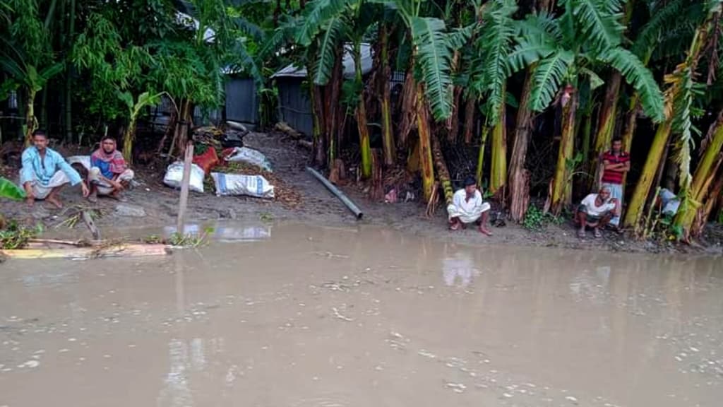 তিস্তার পানি বিপৎসীমার ১১ সেন্টিমিটার ওপরে, পানিবন্দী ১০ হাজার পরিবার