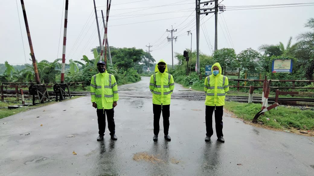 ভাঙ্গুড়ায় লকডাউনের প্রথম দিনে কঠোর অবস্থানে প্রশাসন