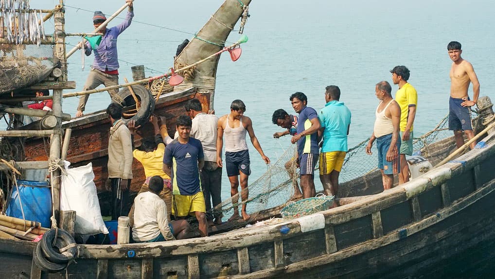 আমরা বাড়াব কার ভাড়া?