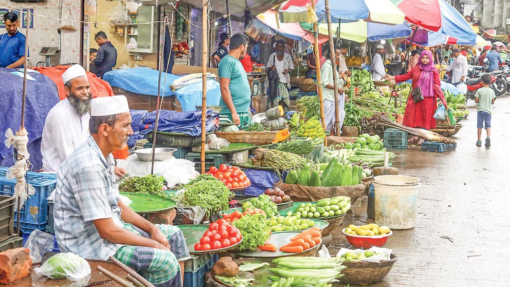 সবজি-মাছ-ডিমে স্বস্তি, চালের দাম চড়া