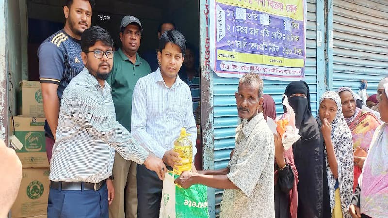 ব্রাহ্মণবাড়িয়ায় টিসিবির পণ্য বিক্রি শুরু, বরাদ্দ নেই চিনি   