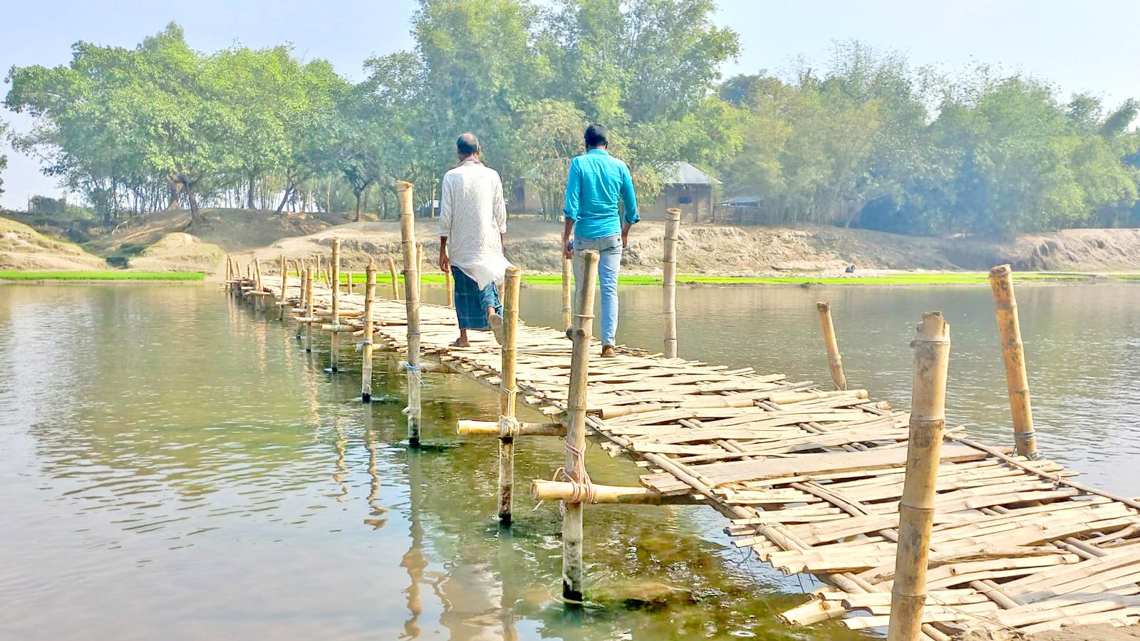 ‘খালি শুনি কিন্তু সেতু আর দেখি না’