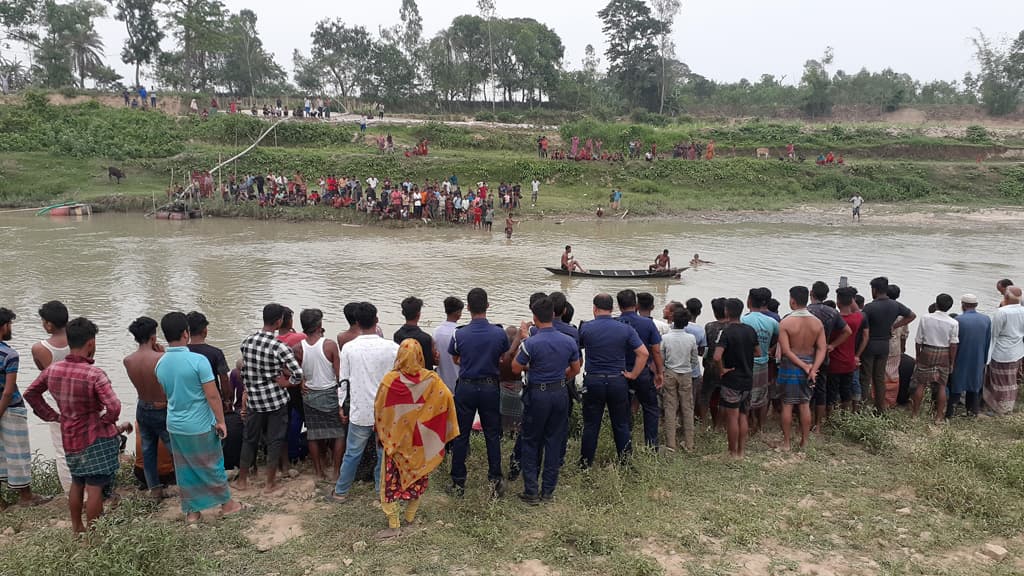 দুপুরে নদীতে ২ ভাই নিখোঁজ, বিকেলে মিলল একজনের লাশ 