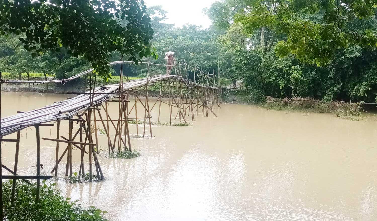 বিশ্বনাথে ব্রিজের অভাবে ২০ গ্রামের মানুষ