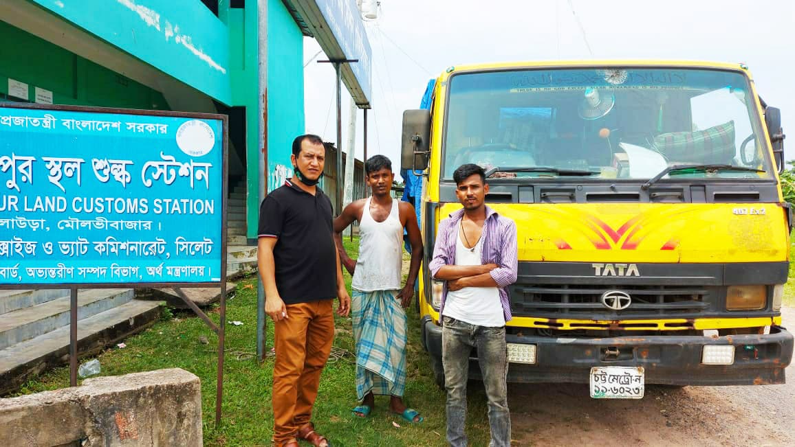 ৮৫০ টাকা কেজি দরে ত্রিপুরায় রপ্তানি হলো ৪ টন ইলিশ