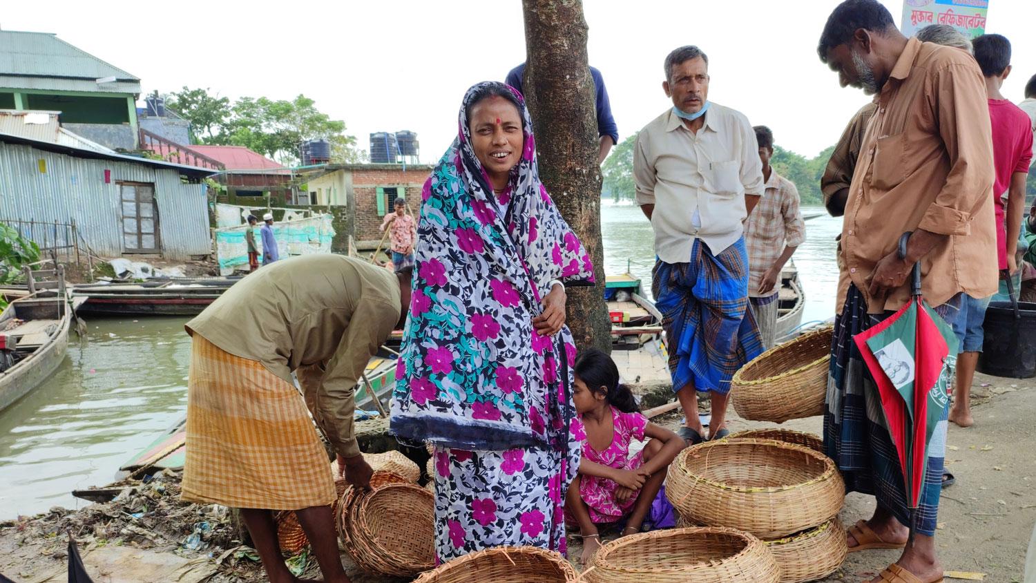 বাঁশ-বেতের সামগ্রীর দুর্দিন