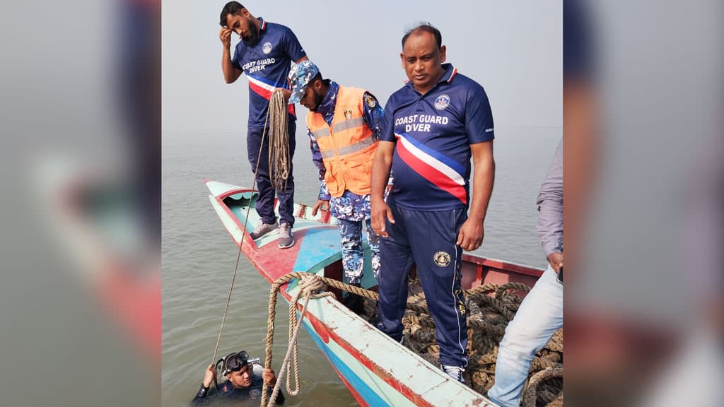 টঙ্গিবাড়ীতে পদ্মার শাখা নদীতে ট্রলারডুবি: এখনো ২ জন নিখোঁজ