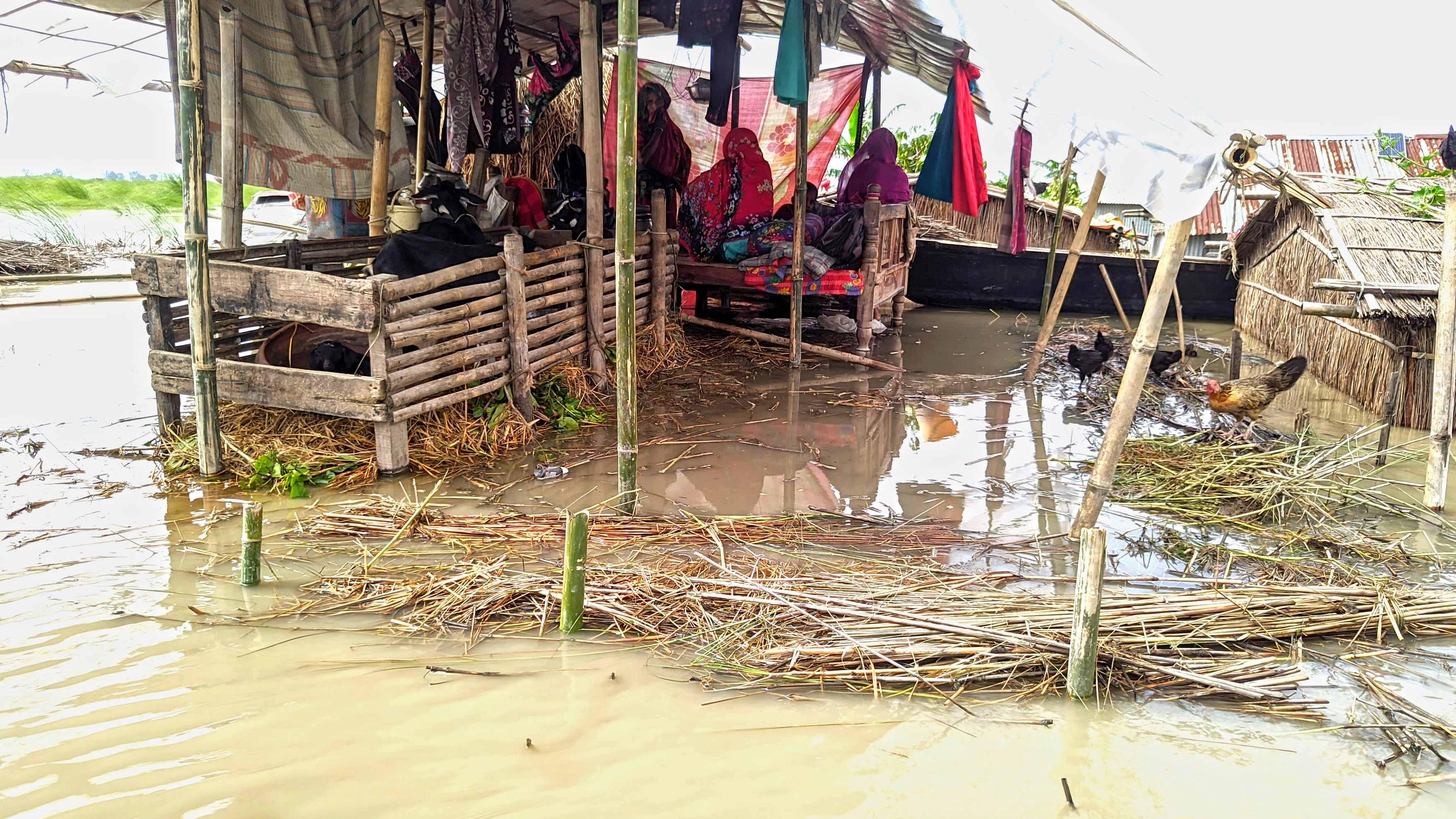 কুড়িগ্রামে বন্যায় বিশুদ্ধ পানি ও খাবারের সংকট