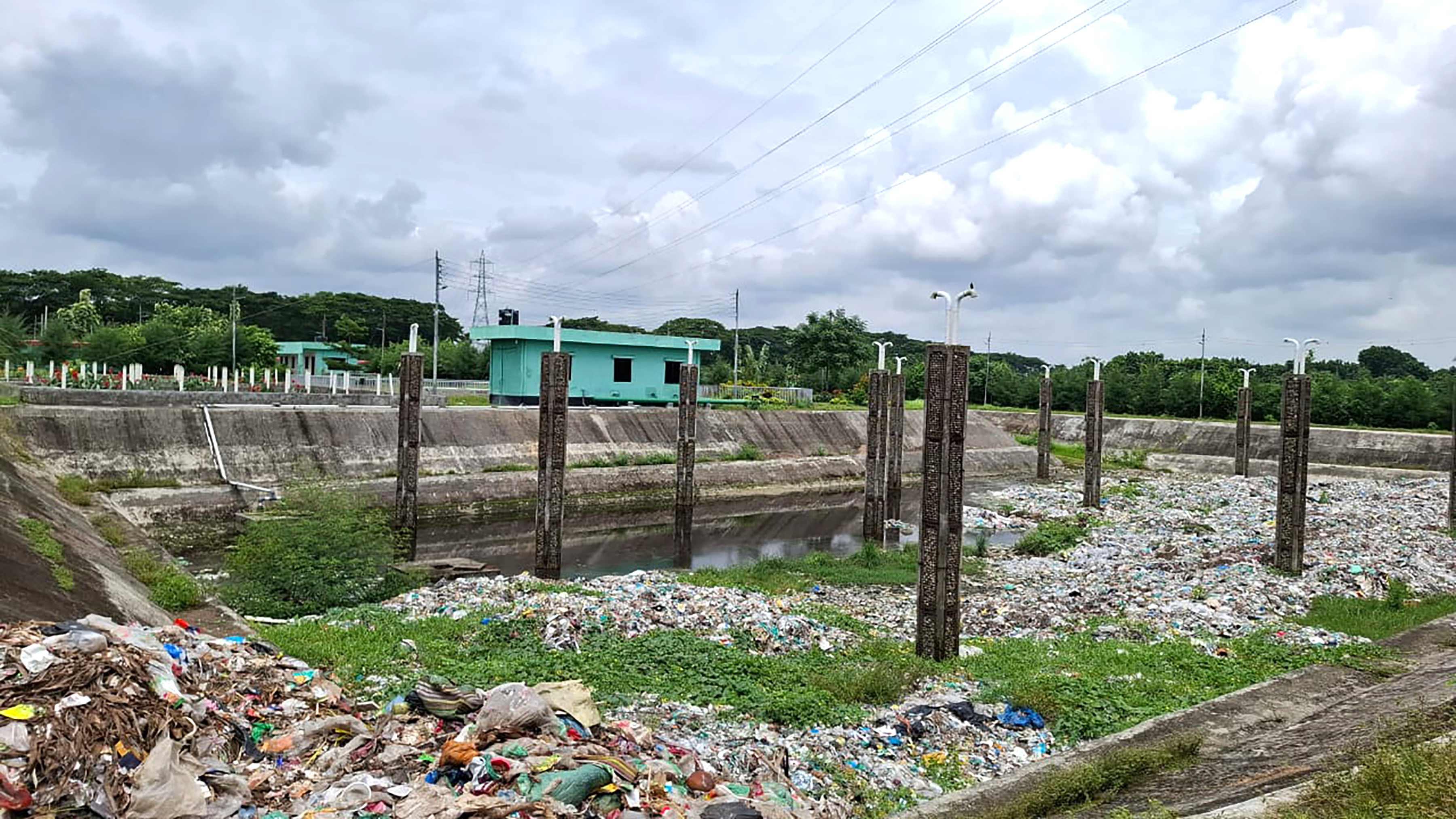 মাগুরার পয়োবর্জ্য পরিশোধনাগার: জলে গেল ১৪ কোটি টাকার প্রকল্প