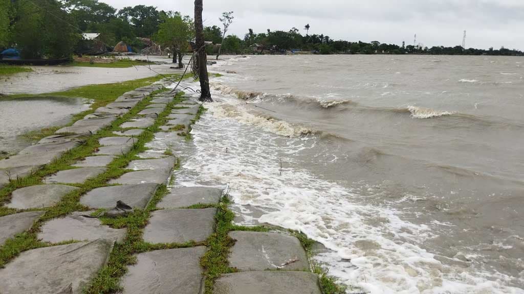 ঘূর্ণিঝড় রিমালের কেন্দ্রভাগ ঢাকায় আসবে বিকেল ৪টার মধ্যে