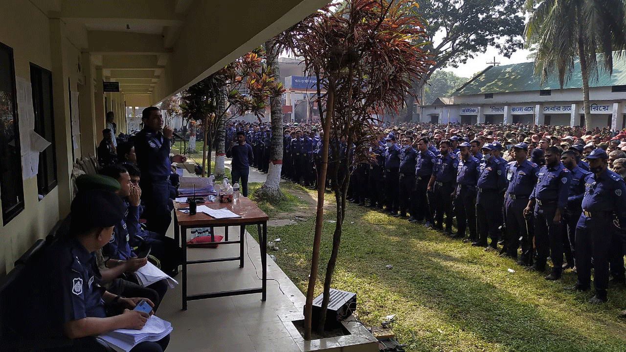 শান্তিপূর্ণ ভোটগ্রহণের প্রস্তুতি