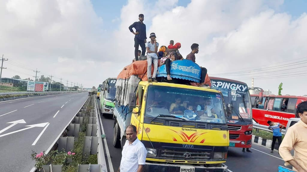 ঢাকা-টাঙ্গাইল-বঙ্গবন্ধু সেতু মহাসড়কে ৩৫ কিলোমিটার যানজট