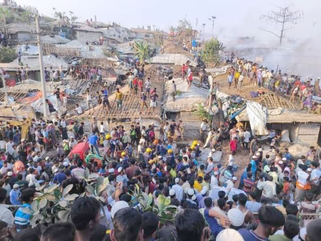 উখিয়ায় আগুনে ক্ষতিগ্রস্ত ১২ হাজার রোহিঙ্গার পুনর্বাসন শুরু