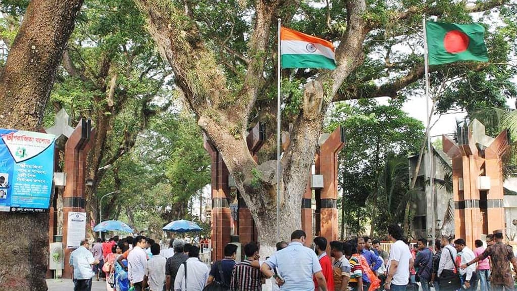 ভারত ভ্রমণে লাগবে না করোনা টিকার সনদ