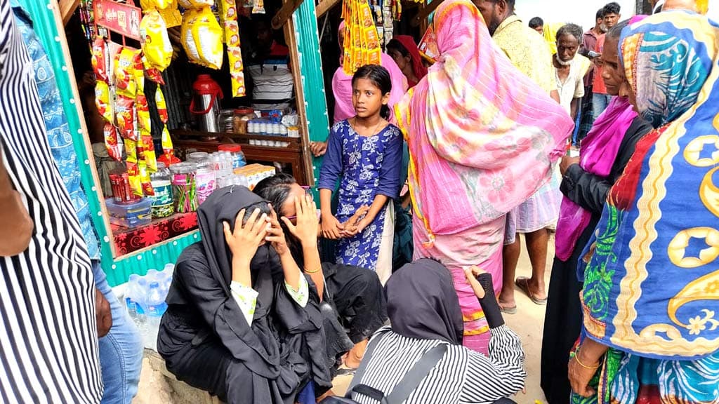 মোবাইলে কথা বলার সময় ট্রেনের ধাক্কায় প্রাণ গেল অটোরিকশাচালকের