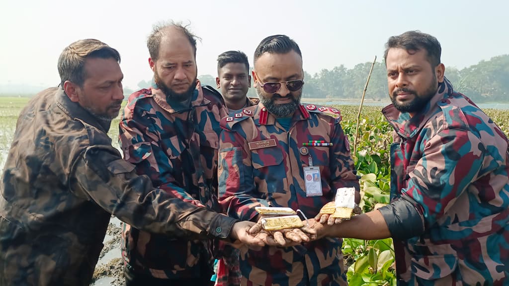 বেনাপোল সীমান্তে ছয় স্বর্ণের বার উদ্ধার 