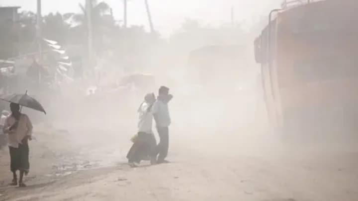 বিশ্বের দূষিত শহরের তালিকায় ২য় ঢাকা