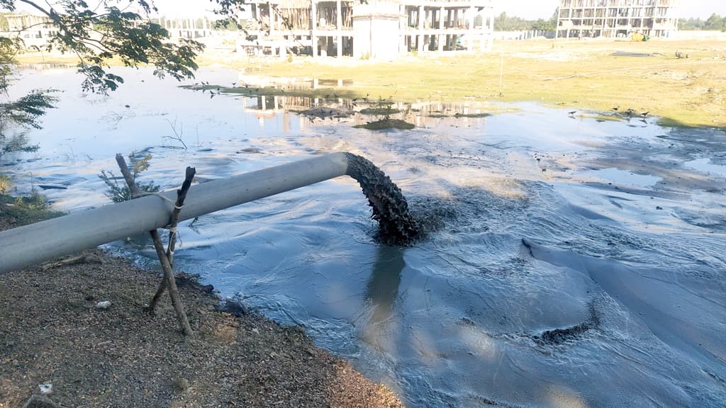 সৈকতে বালু উত্তোলন  ঝুঁকিতে শতাধিক গাছ