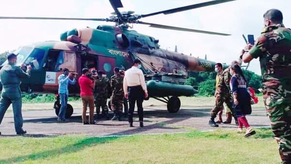 হেলিকপ্টারে টিকা গেল বড়থলি ইউনিয়নে