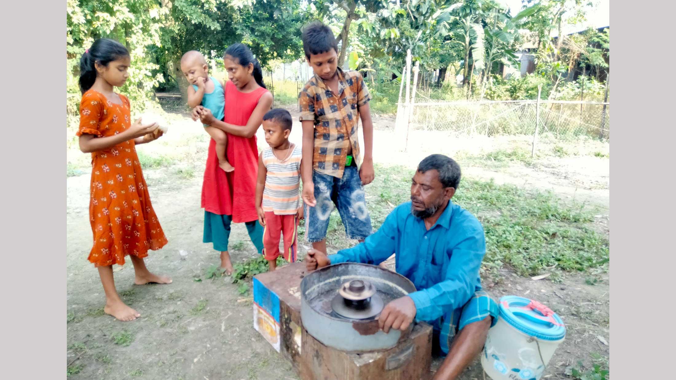 জীবন ‘হাওয়াই মিঠাই’ না