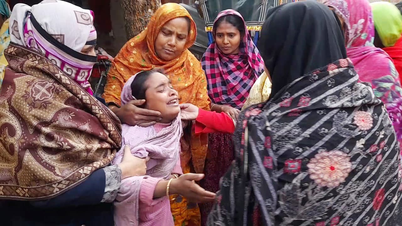 রেললাইনে মিলল রিকশাচালকের মরদেহ