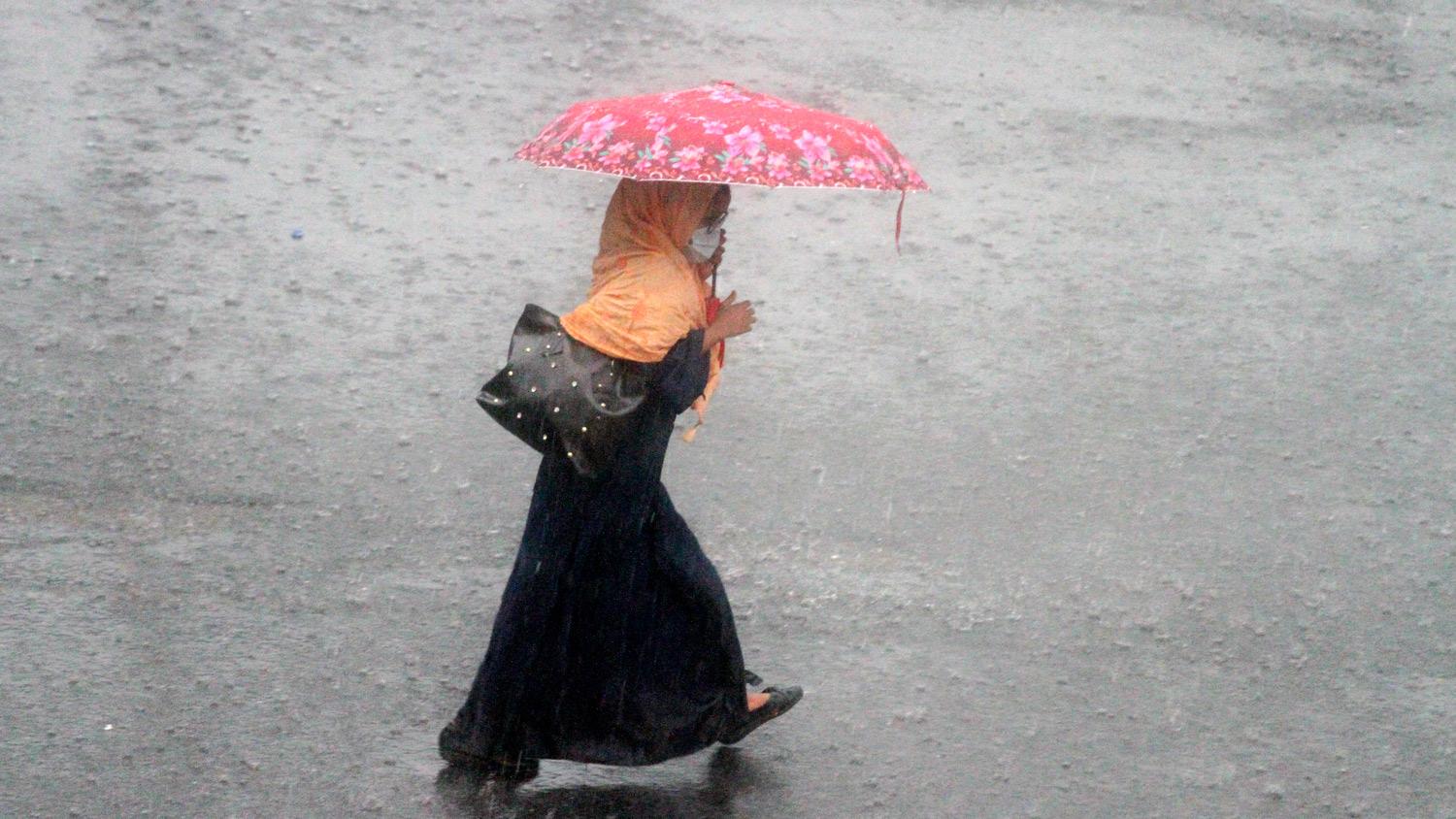 বৃষ্টিতে কাটতে পারে এবারের ঈদ