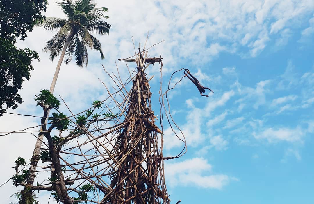 ভানুয়াতুর প্যান্টেকোস্ট: রোমাঞ্চকর ‘বাঞ্জি জাম্পিং’ এল যেখান থেকে