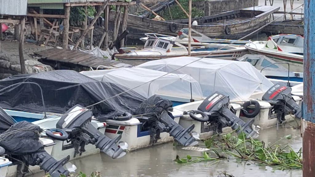 লক্ষ্মীপুরে বৃষ্টি অব্যাহত, মেঘনা উপকূলে ৩ নম্বর স্থানীয় সতর্ক সংকেত