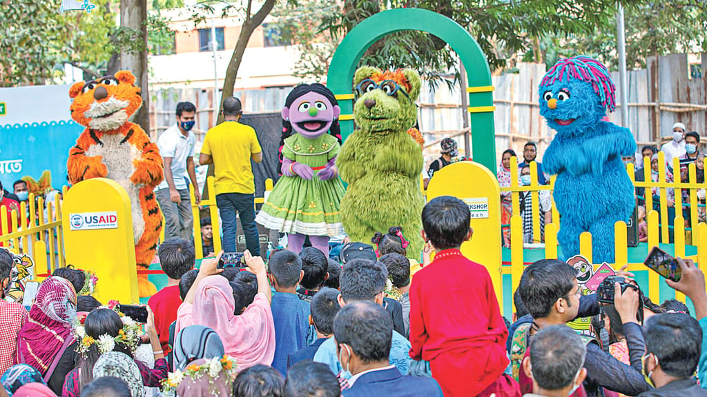 শিশুপ্রহরে প্রাণ পেল মেলা