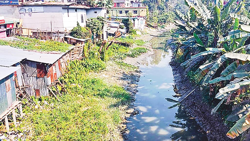 নদ এখন ‘পয়োনিষ্কাশন’ নালা