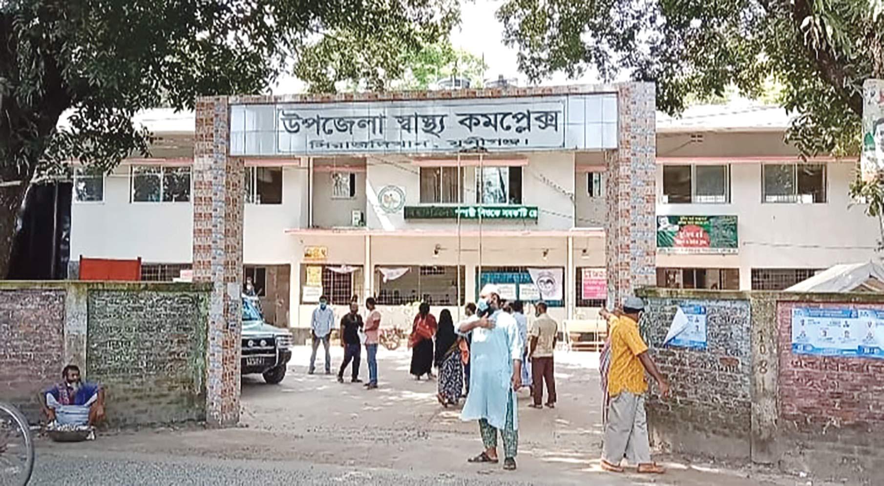 যন্ত্রপাতি বাক্সে বন্দী রোগী ছুটছে বাইরে