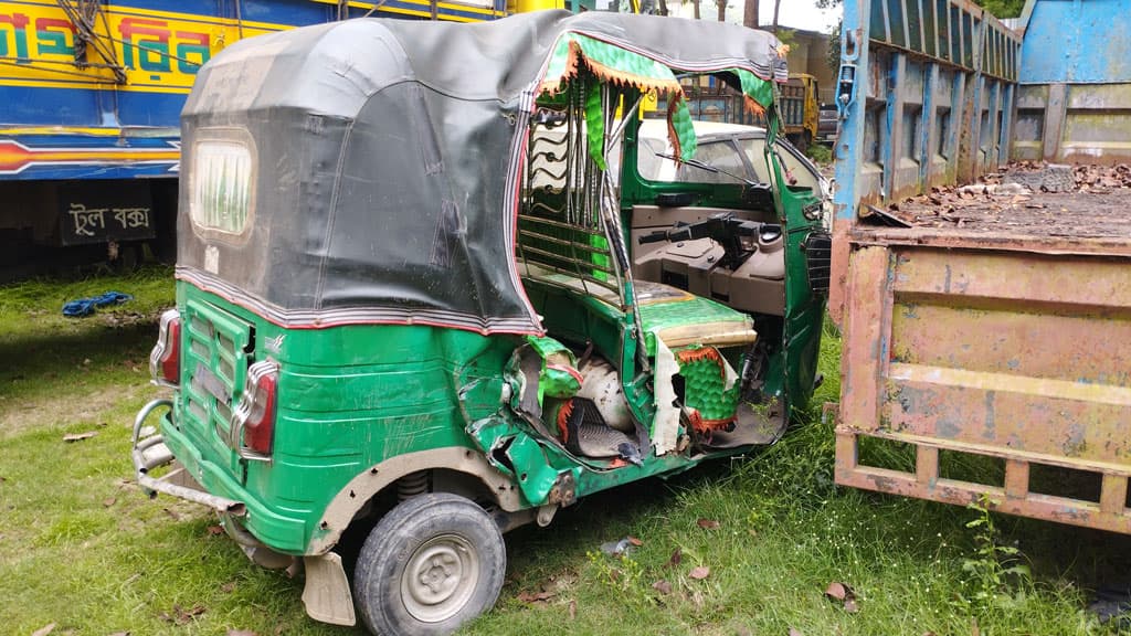 নান্দাইলে ট্রাক-অটোরিকশা সংঘর্ষে ২ যাত্রী নিহত