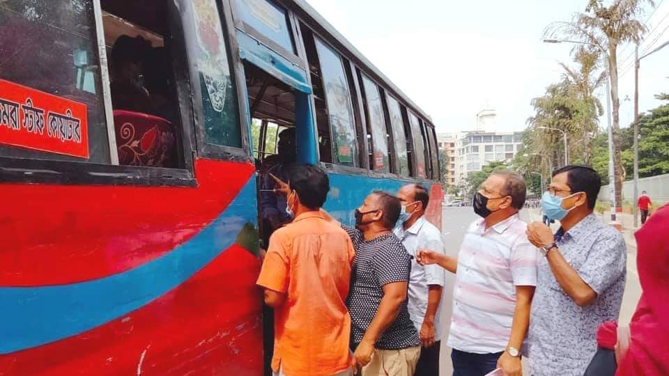 পরিবহনে যাত্রী-শ্রমিক বিতণ্ডা