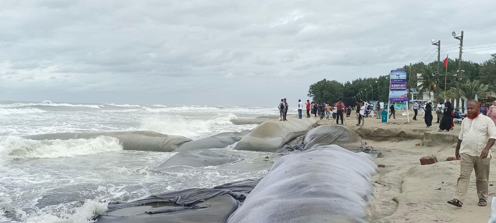 লঘুচাপটি নিম্নচাপে পরিণত, বন্দরের জন্য বিশেষ সতর্কবার্তা