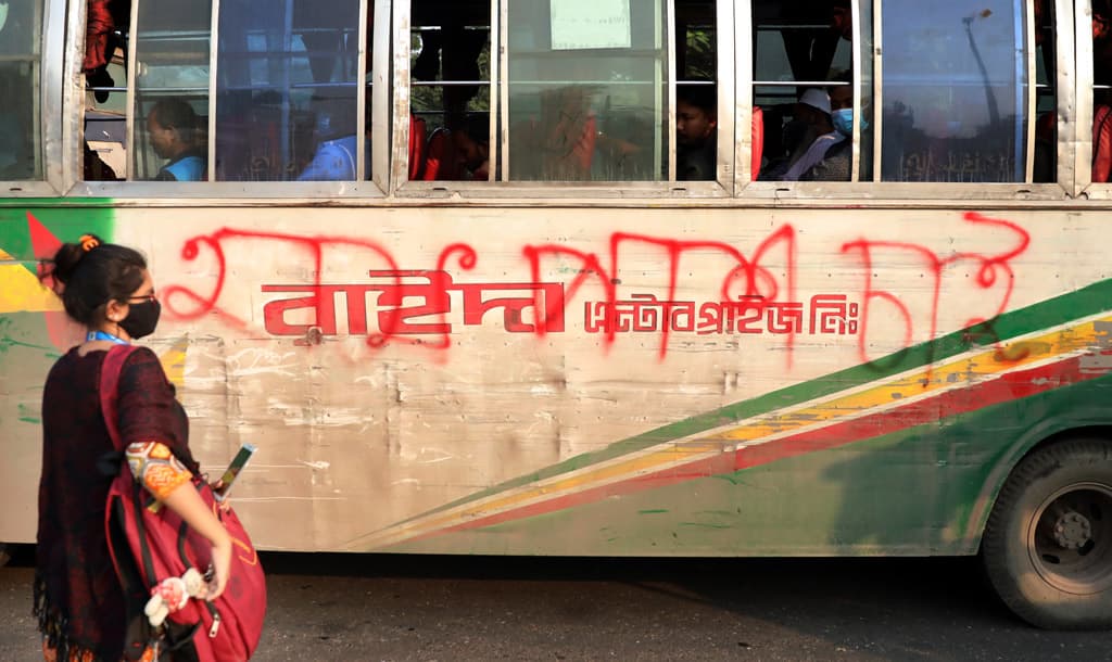 হাফ ভাড়া নিয়ে মালিকদের সঙ্গে কাল আবারও বৈঠক করবে বিআরটিএ